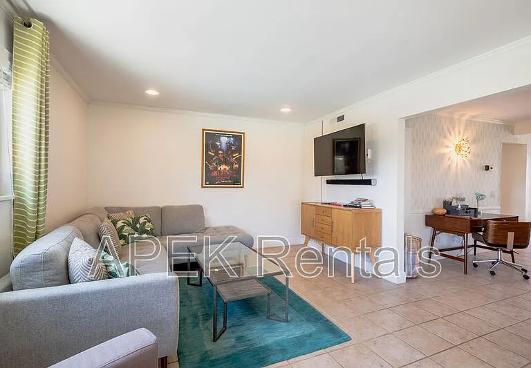 2415 E Finley Rd — Photo 38