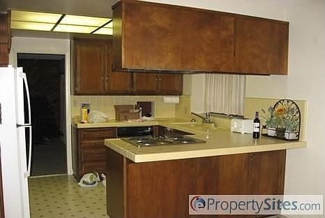 4th image of 7804 Marin Ln