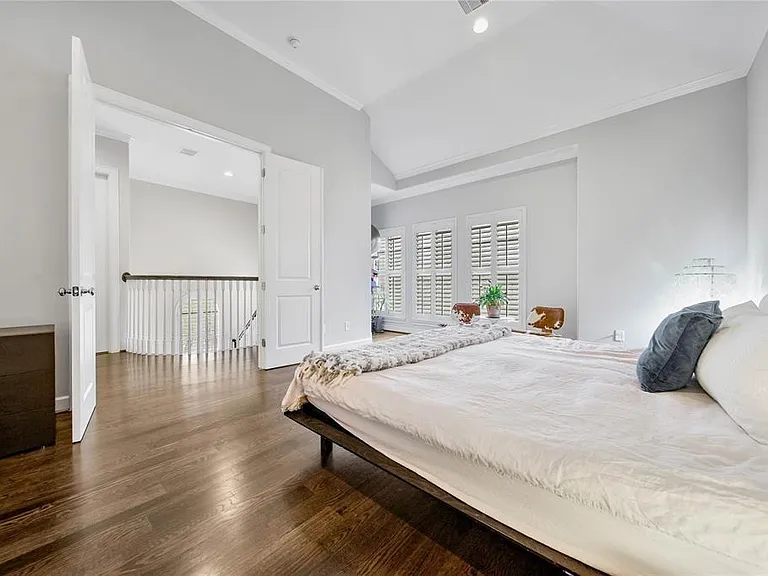 602 Knox St — Photo 16
