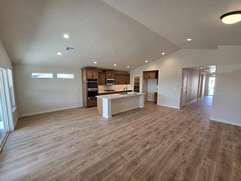 4415 Belethor Ave — Photo 2