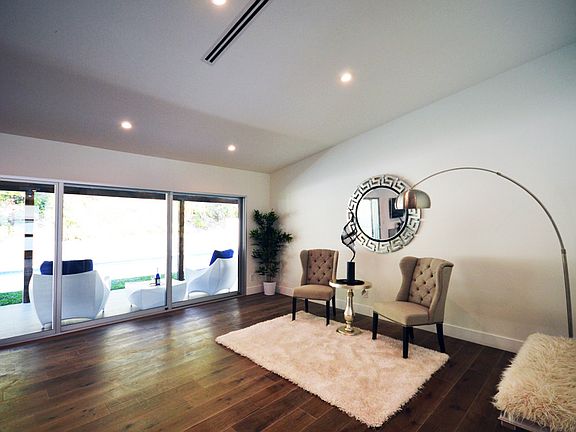 4th image of 4668 Arriba Dr