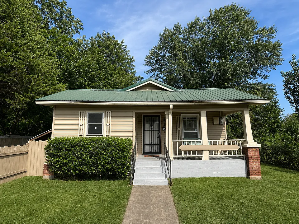 214 N Marion Ave
