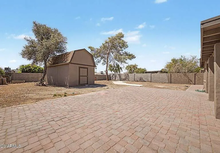 2601 E Dahlia Dr — Photo 28