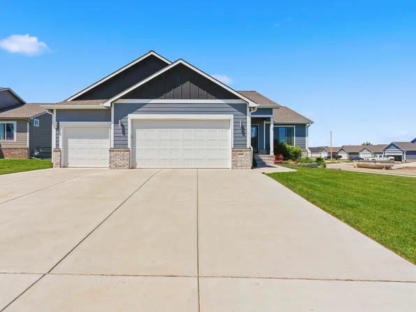 4390 Glen View Dr, Manhattan, KS 66502