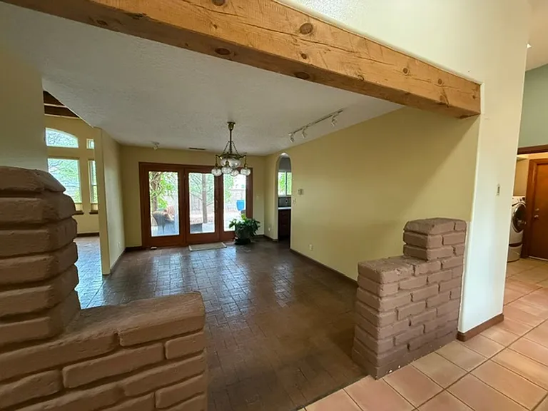 6105 Carousal Ave NW — Photo 21