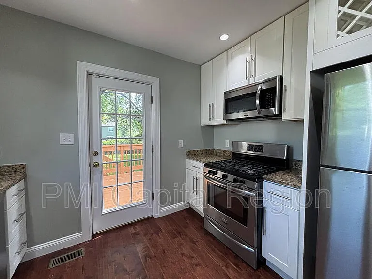 3903 Hampden St — Photo 4