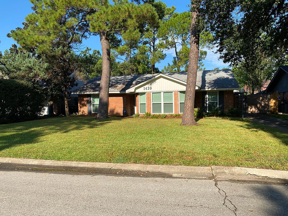1st image of 1439 Shadow Bend Dr