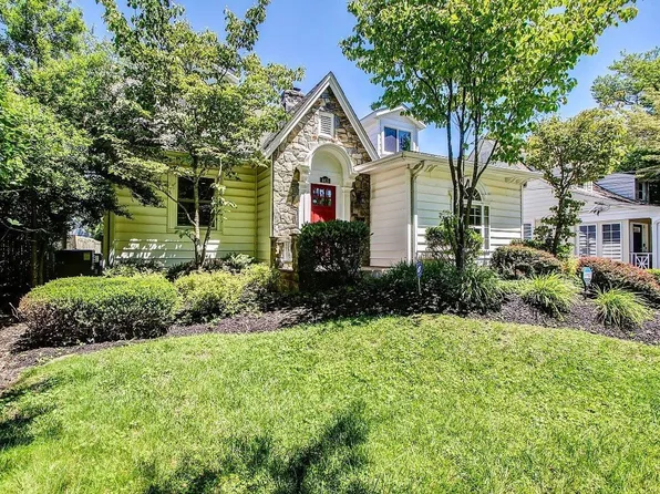 4415 Bradley Ln, Chevy Chase, MD 20815