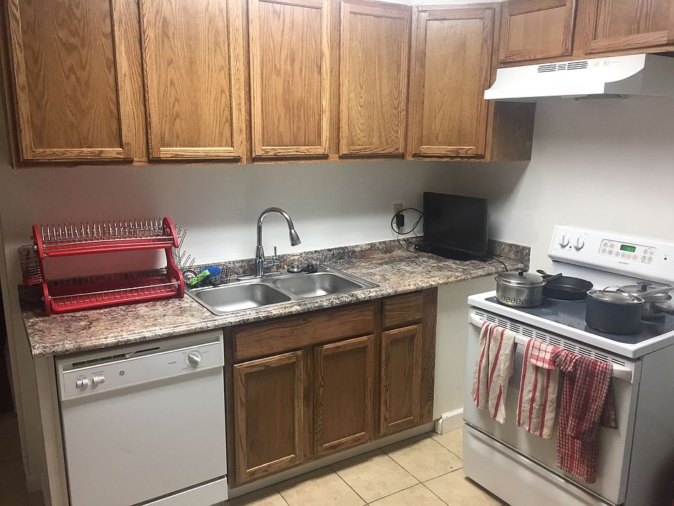 2nd image of 205 Greenwell Dr