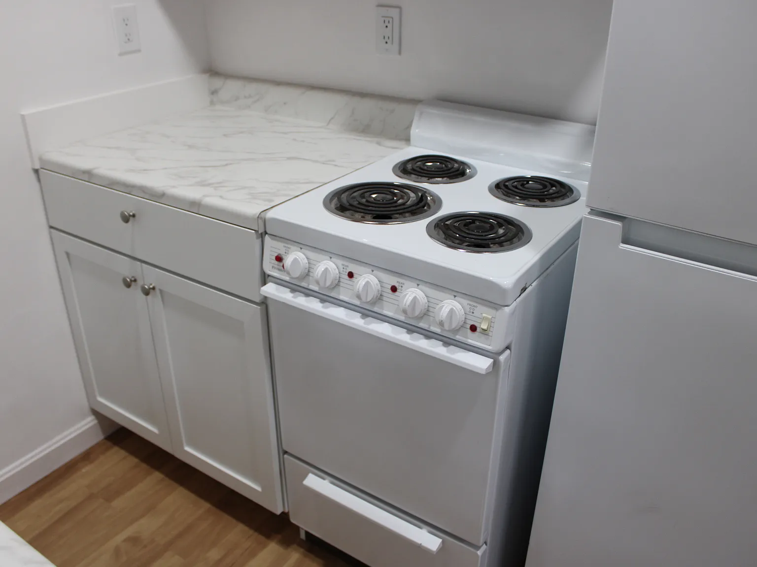 Studio, 300 sqft, $1,400 — Photo 4