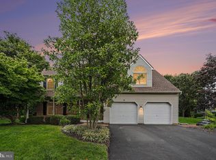157 Kings Gate Dr, Lititz, PA 17543