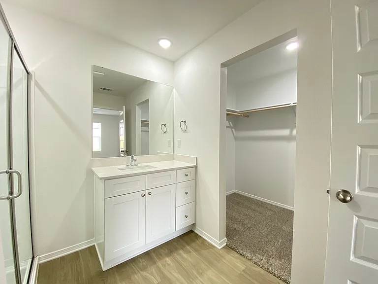 189 Preston Ln — Photo 3