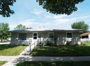 9322 W Wilbur Ave, Milwaukee, WI 53228