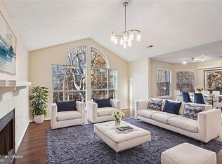 909 Wentworth Ct, Johns Creek, GA 30022