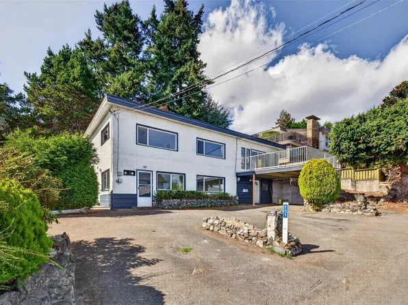 131 Milburn Dr, Colwood, BC V9C 1T7