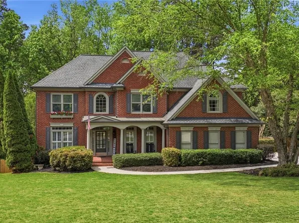 5230 Woodleaf Dr, Cumming, GA 30040