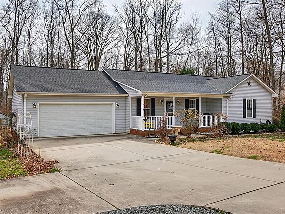 2nd image of 368 Fox Creek Ln