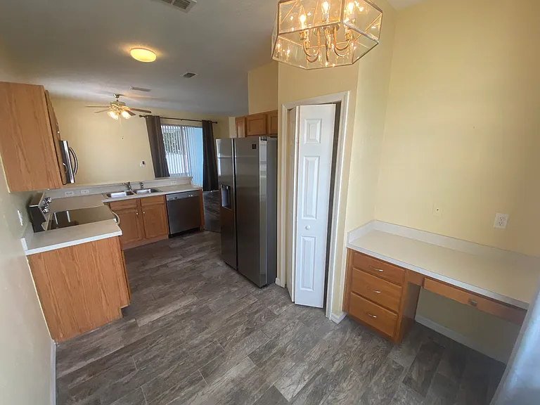 302 Bluff Pass Dr — Photo 6