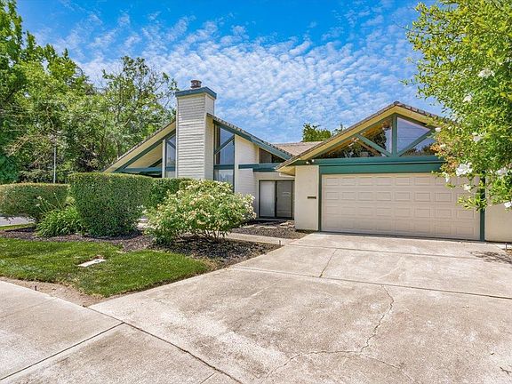 4th image of 3435 Meade Dr