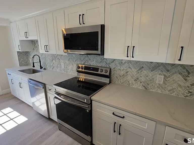 47 Cosey Beach Ave — Photo 14