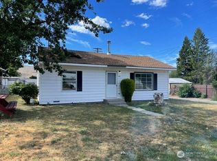530 16th St, Bridgeport, WA 98813