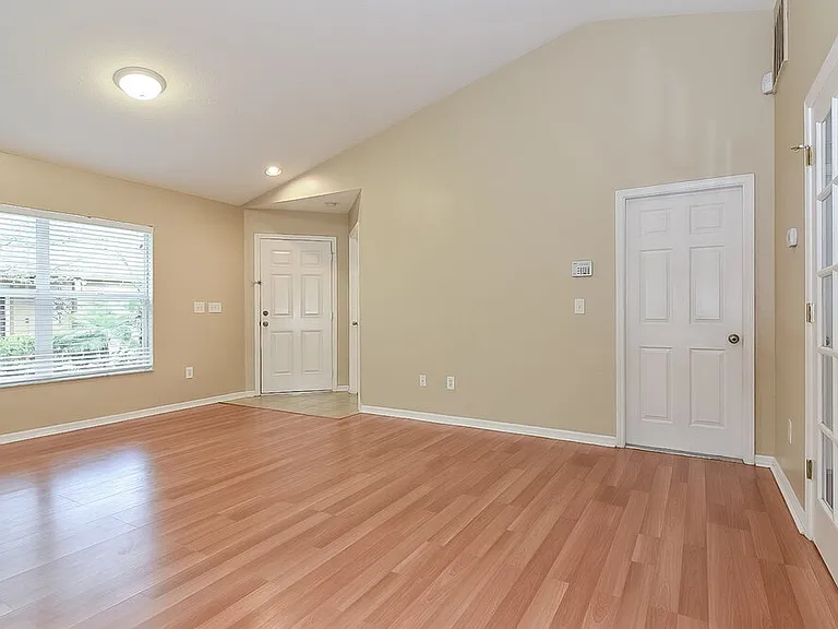 6708 Summer Haven Dr — Photo 2