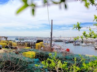 82 E Main St, Gloucester, MA 01930