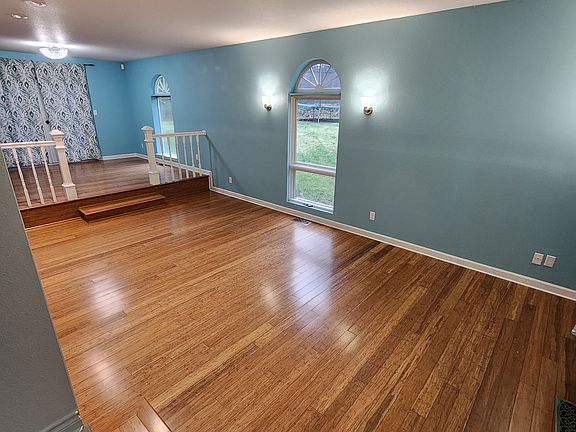 4th image of 24331 Madura Dr NE