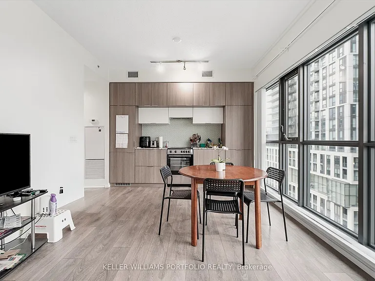 159 Dundas St E #1005 — Photo 8