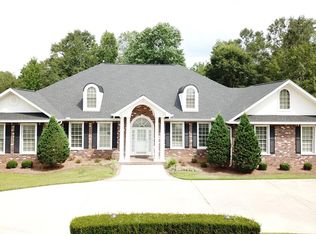 28 Silver Leaf Ct, Laurel, MS 39440