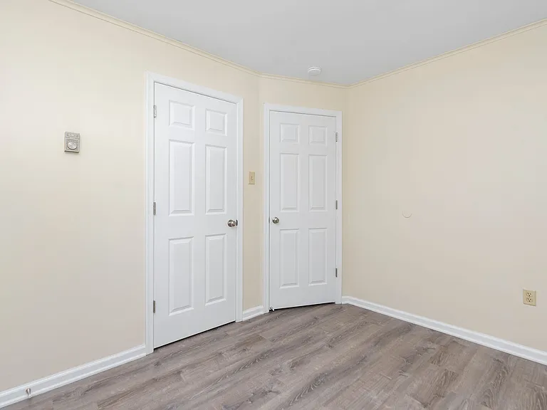 1111 E 11th St #A — Photo 13