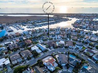 17011 Roundhill Dr, Huntington Beach, CA 92649