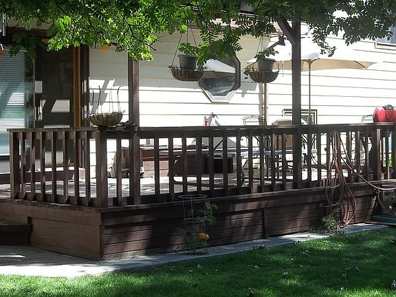 3rd image of 1775 Carmel Dr