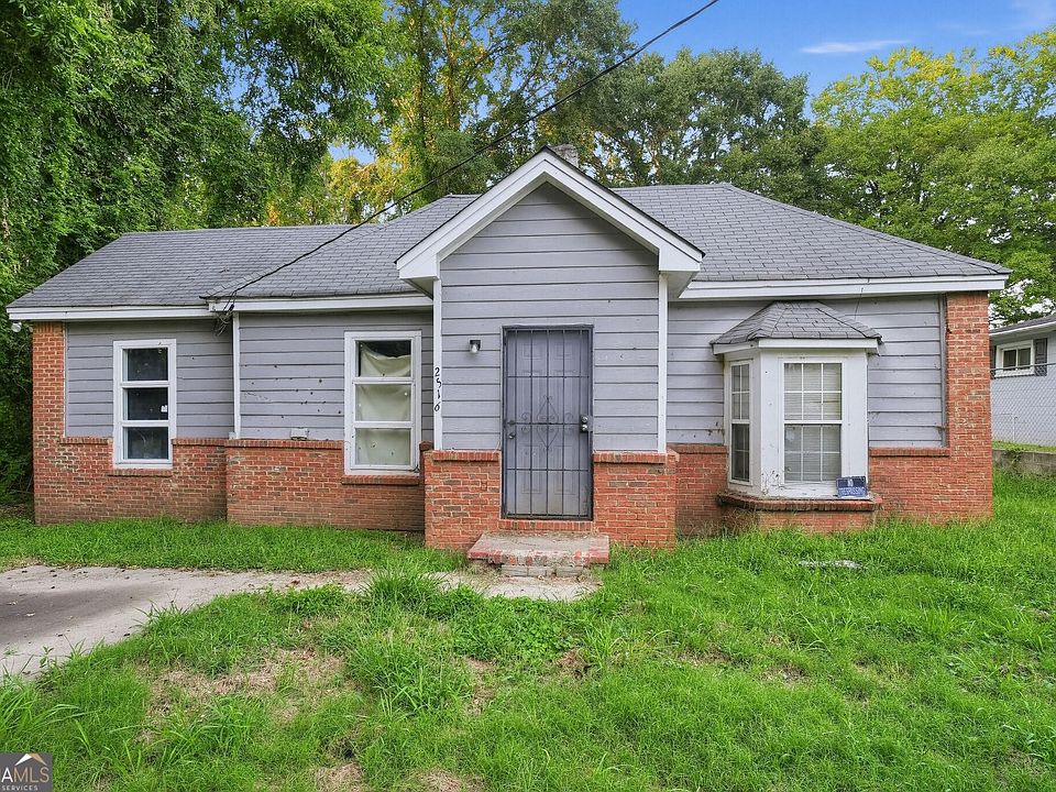 1st image of 2516 Albert Way