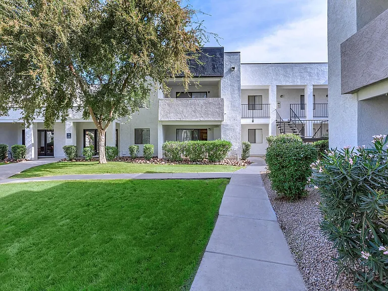Sun Creek Apartments — Photo 5
