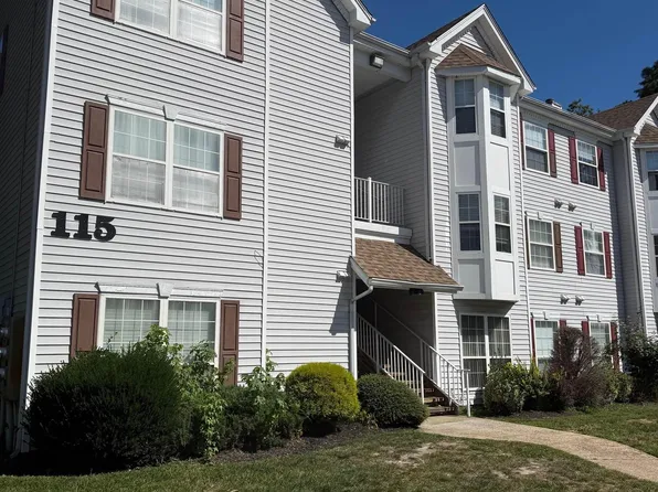 4 Navajo Ct #4, Absecon, NJ 08205