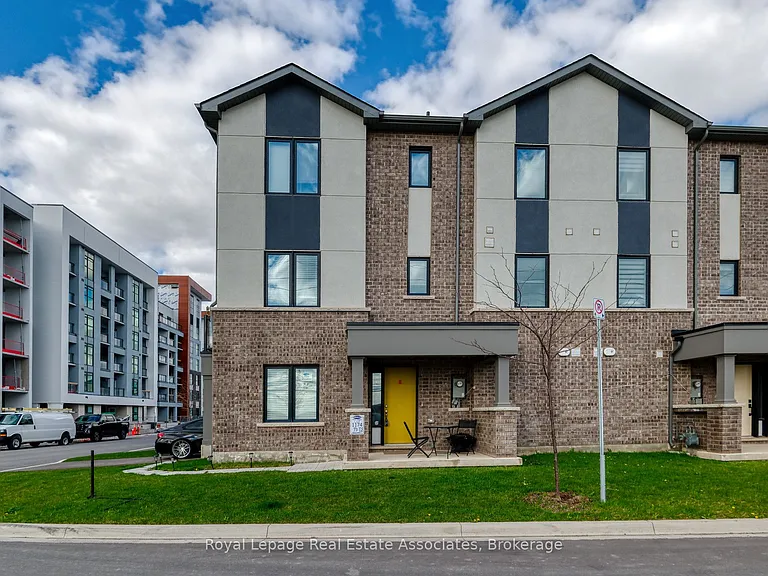 488 Bellflower Ct — Photo 9