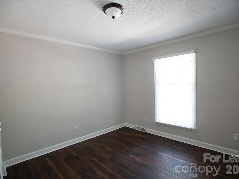 9100 Nash Ave — Photo 19