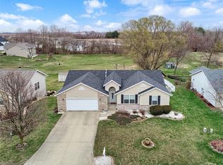 809 Copper Rdg, Maryville, IL 62062