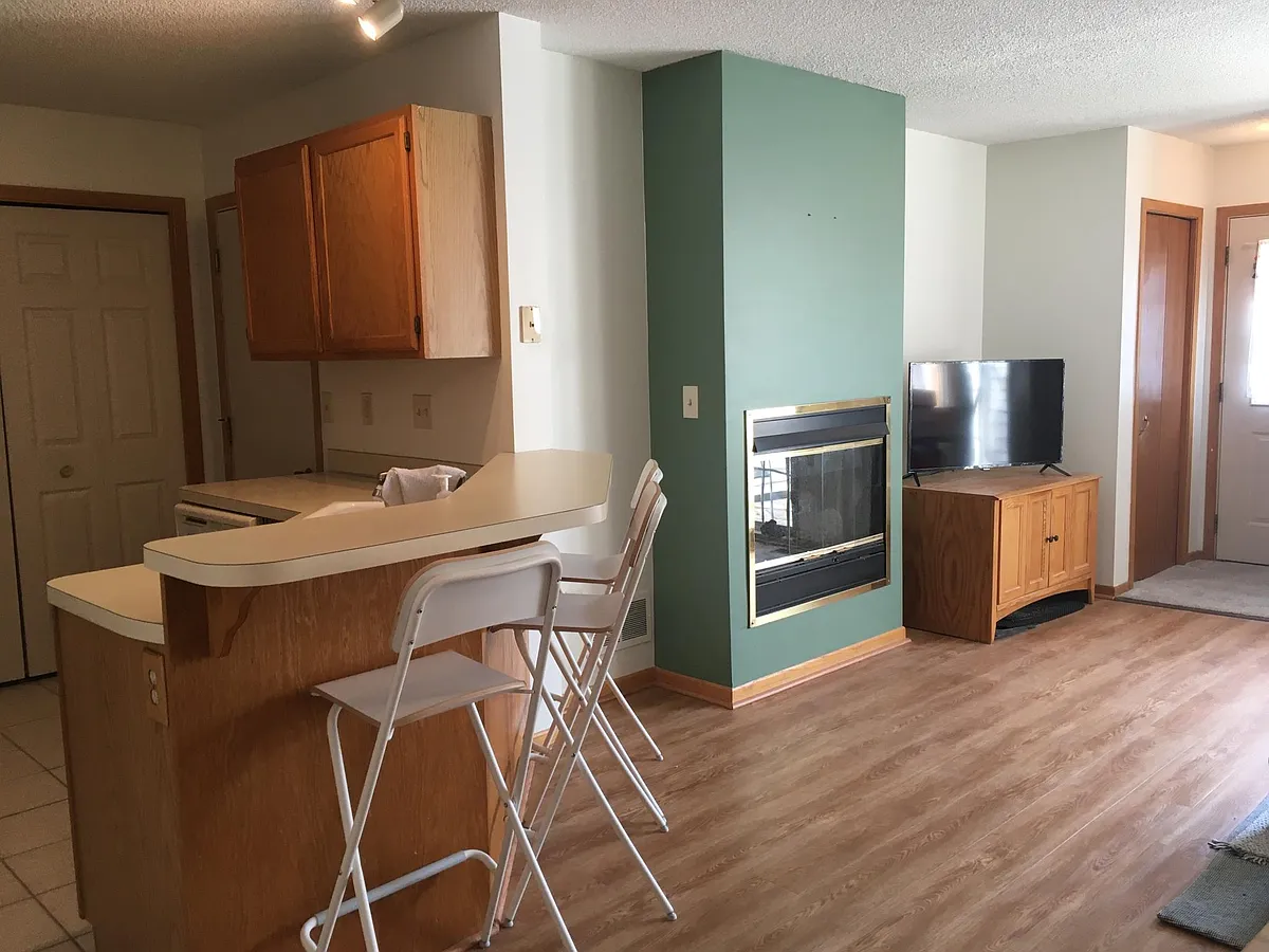 Kitchen + Living Room - 4061 Wilshire Cir #10