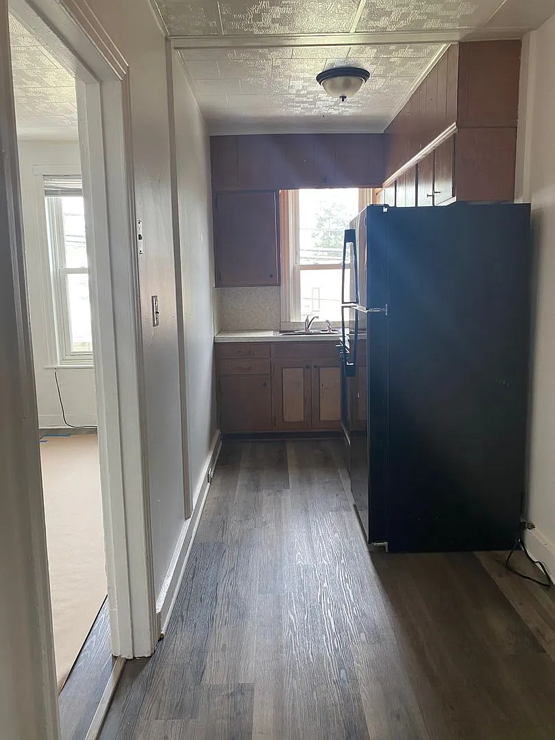 725 Union St. — Photo 4