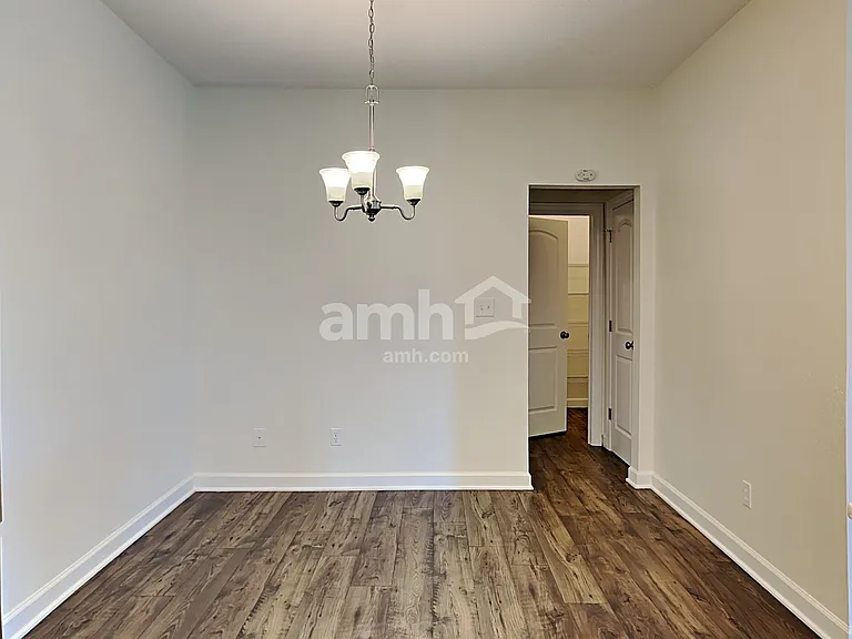 754 Taney Ct — Photo 4