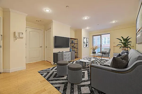 Rented by Yunan LLC | media 113