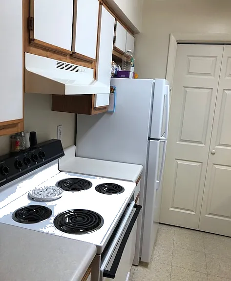 Kingsway Apartments — Photo 35
