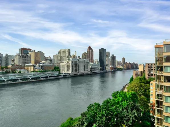 455 Main Street image 1 of 4