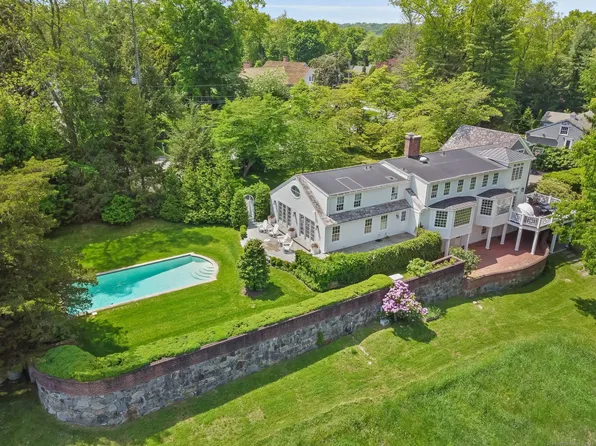 28 Cavalry Road, Westport, CT 06880