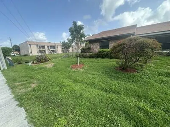 10369 NW 29th St, Pompano Beach, FL 33065