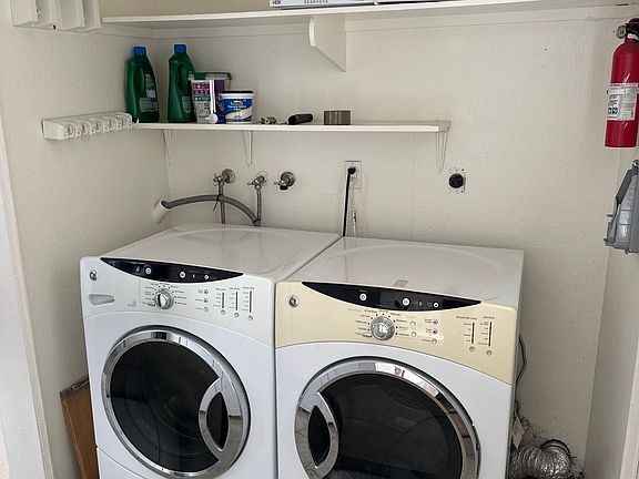5th image of 7434 Tooma St