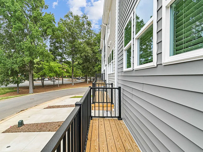 Westmont Village — Photo 18