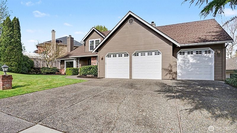 2nd image of 23926 25th Drive SE
